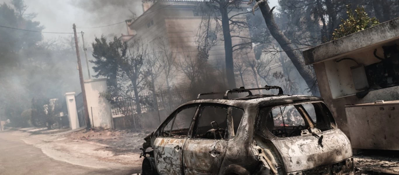 Φωτιά στη Σταμάτα: Προβλήματα ηλεκτροδότησης στον οικισμό «Γαλήνη» - Τεράστιες οι καταστροφές